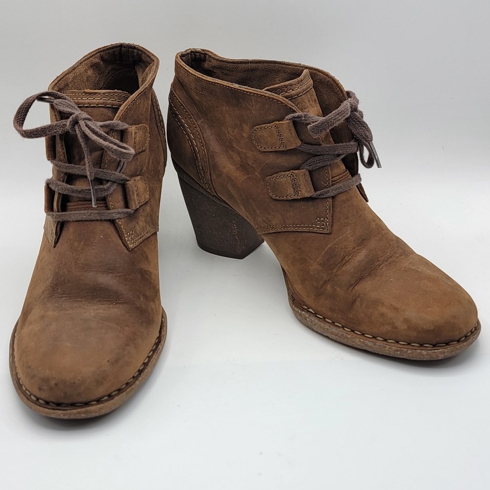 Clarks Brown Ankle Boots Size 10W‎